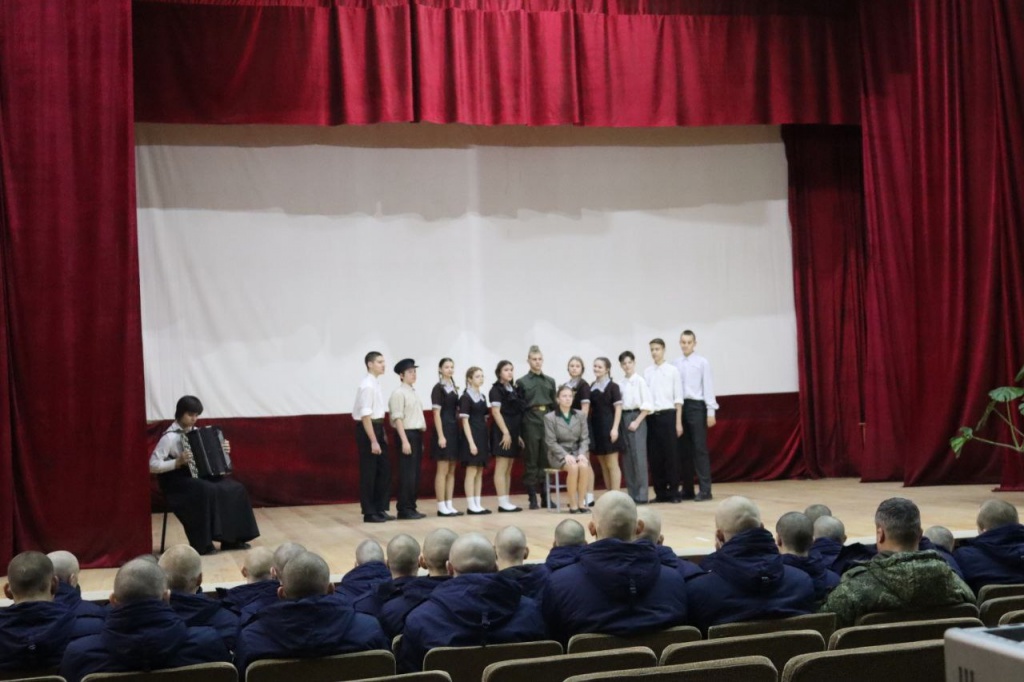 4xhxjm2U324.jpg